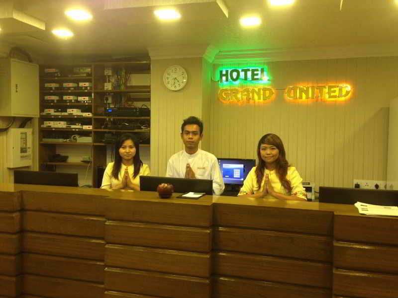 Hotel Grand United - 21St Downtown Γιανγκόν Εξωτερικό φωτογραφία