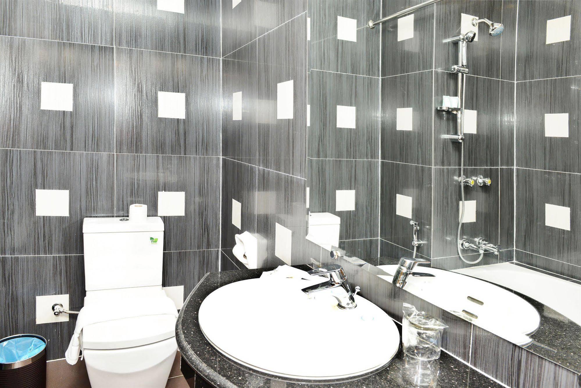 Hotel Grand United - 21St Downtown Γιανγκόν Εξωτερικό φωτογραφία