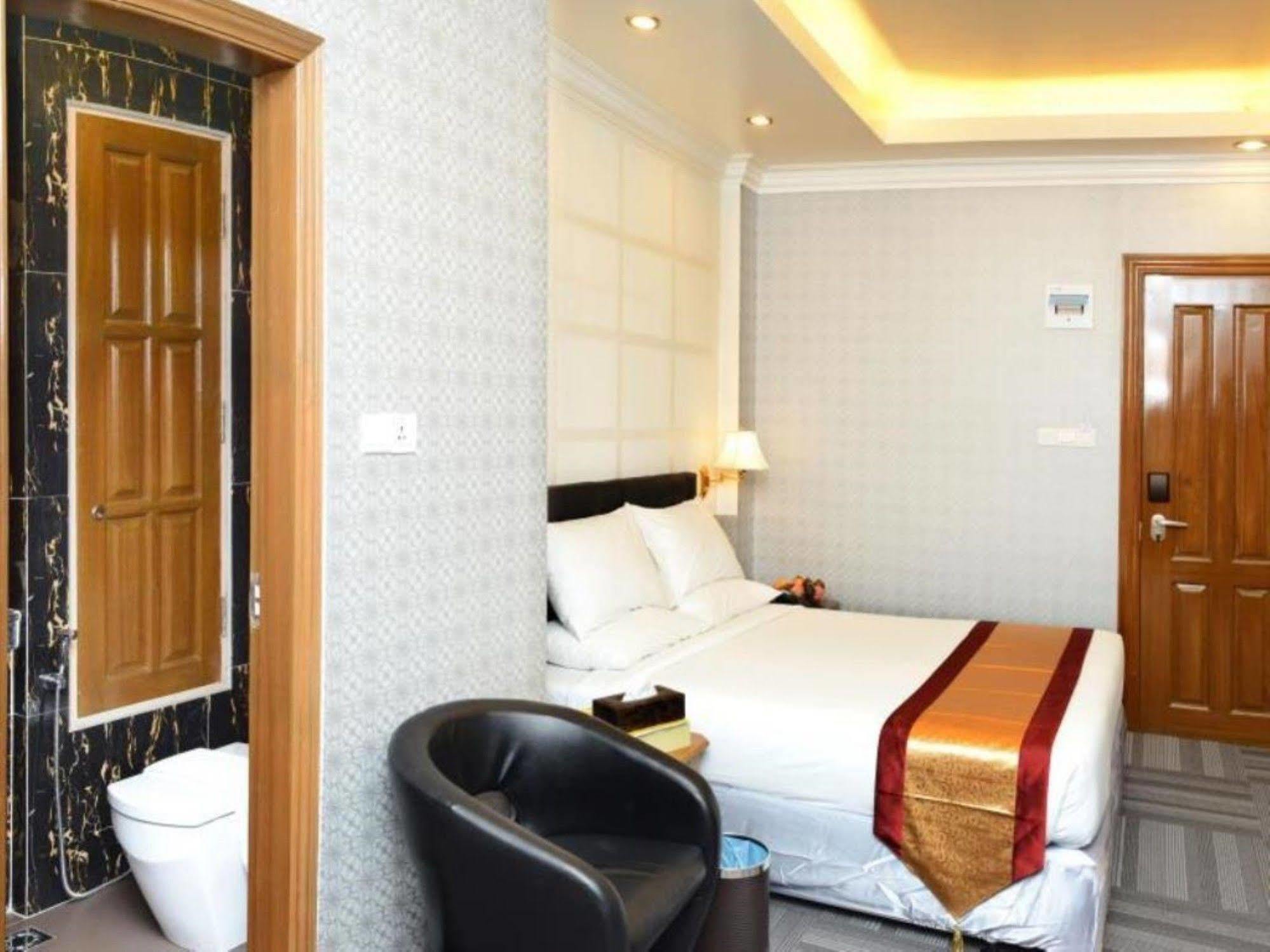 Hotel Grand United - 21St Downtown Γιανγκόν Εξωτερικό φωτογραφία