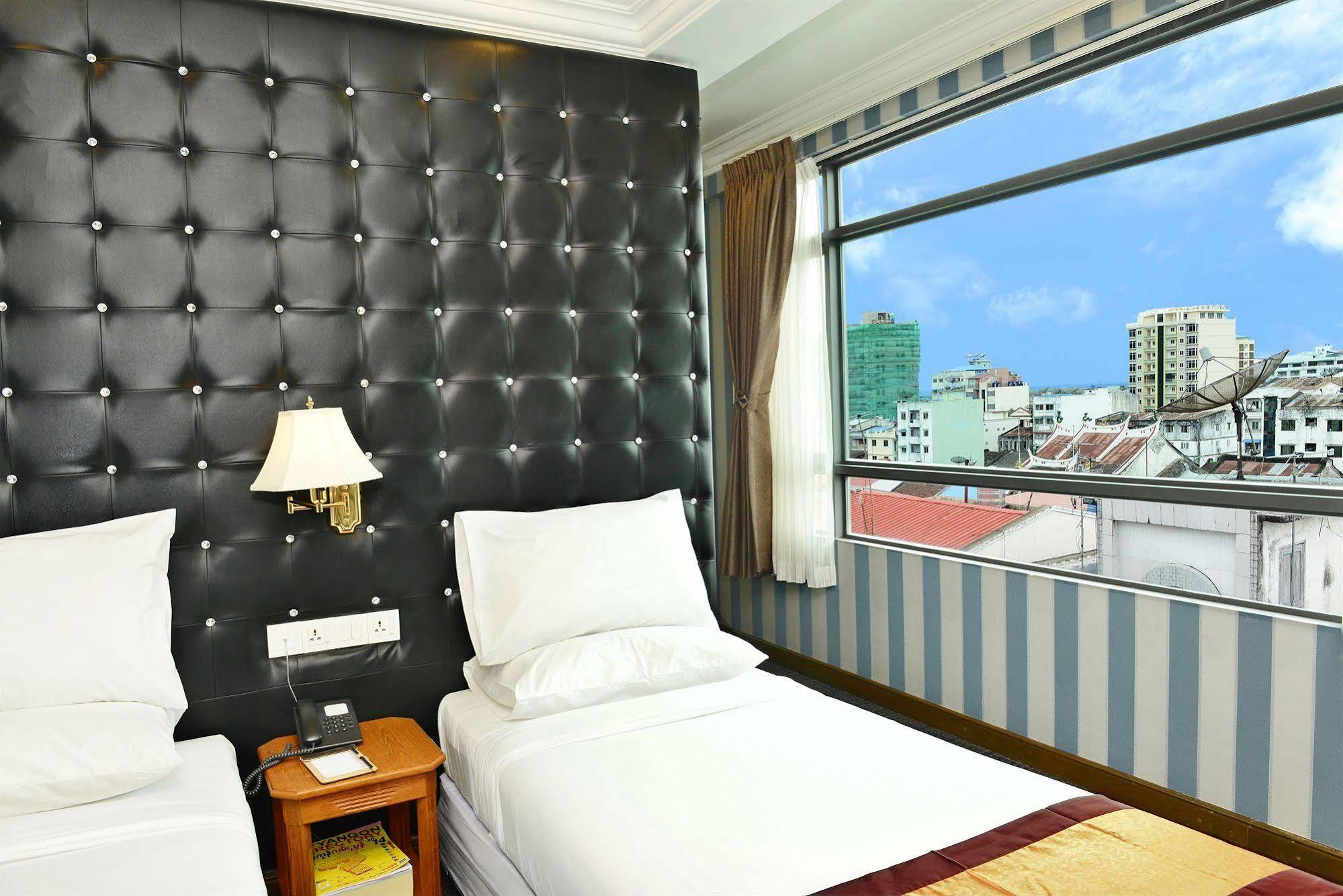 Hotel Grand United - 21St Downtown Γιανγκόν Εξωτερικό φωτογραφία