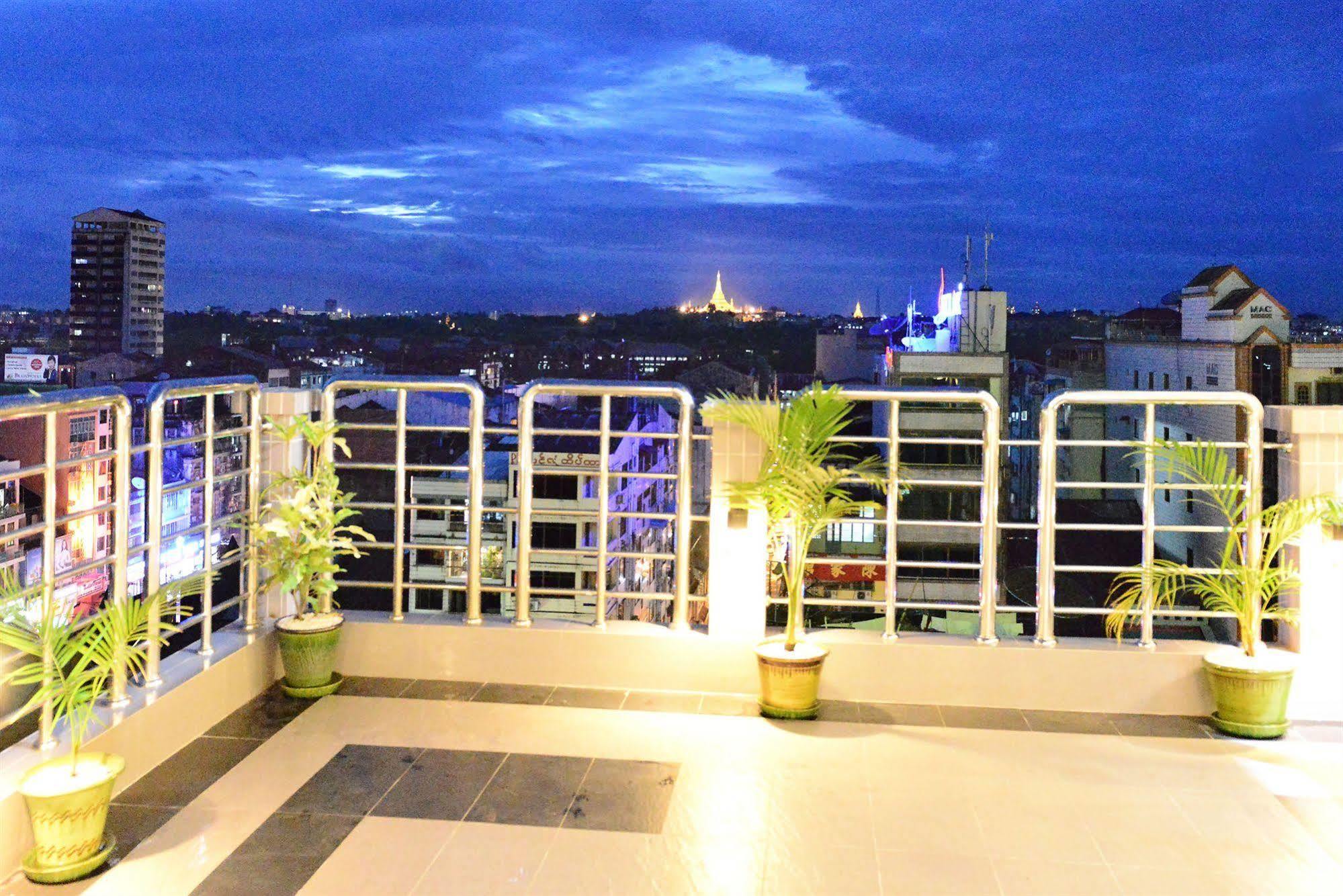 Hotel Grand United - 21St Downtown Γιανγκόν Εξωτερικό φωτογραφία