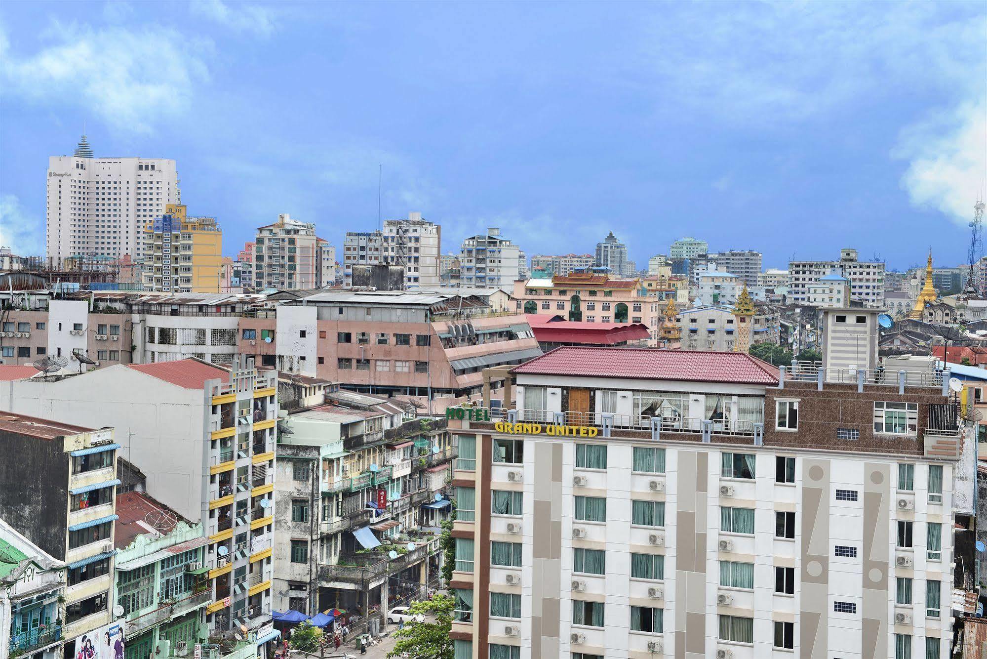 Hotel Grand United - 21St Downtown Γιανγκόν Εξωτερικό φωτογραφία