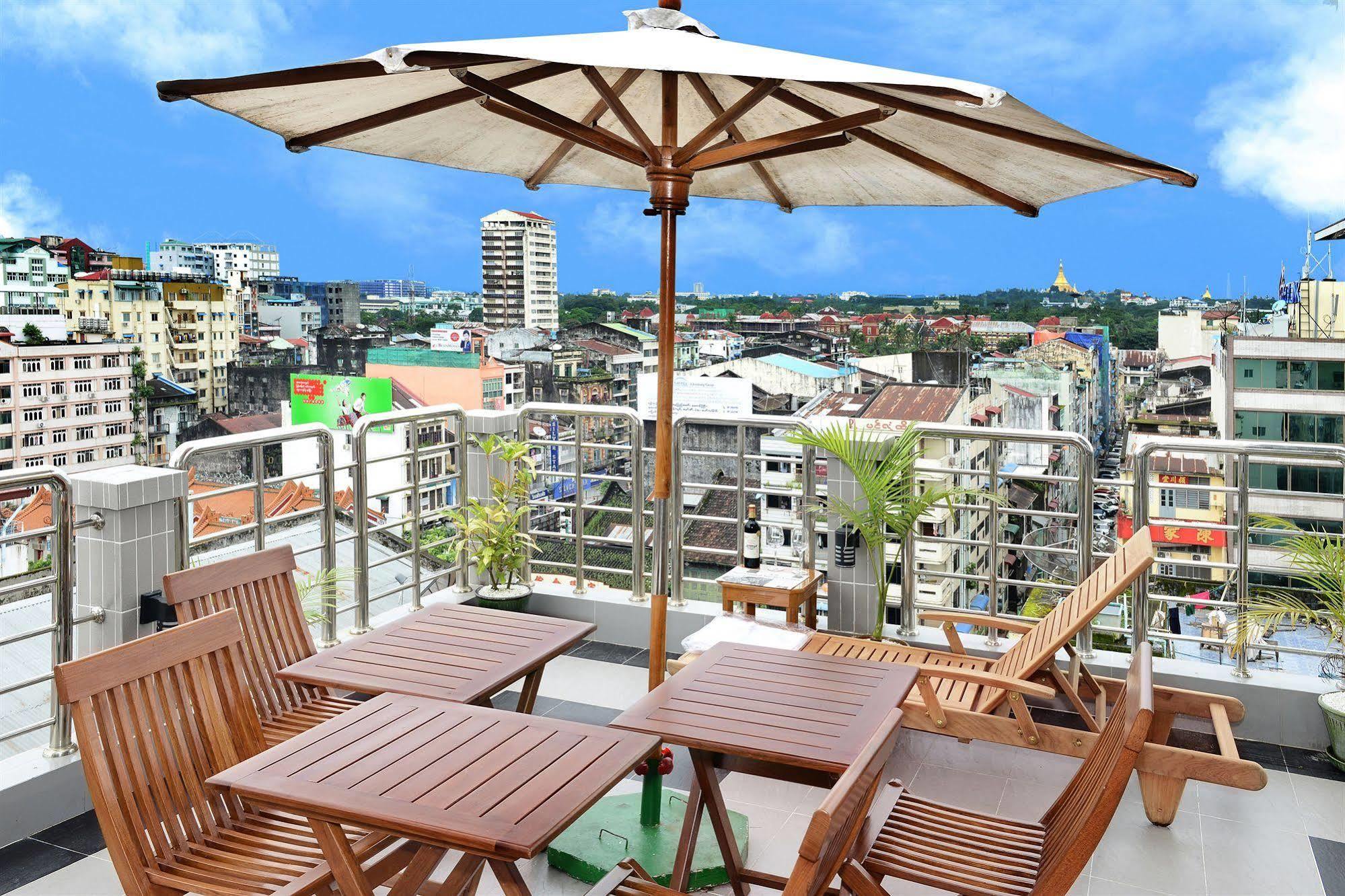 Hotel Grand United - 21St Downtown Γιανγκόν Εξωτερικό φωτογραφία